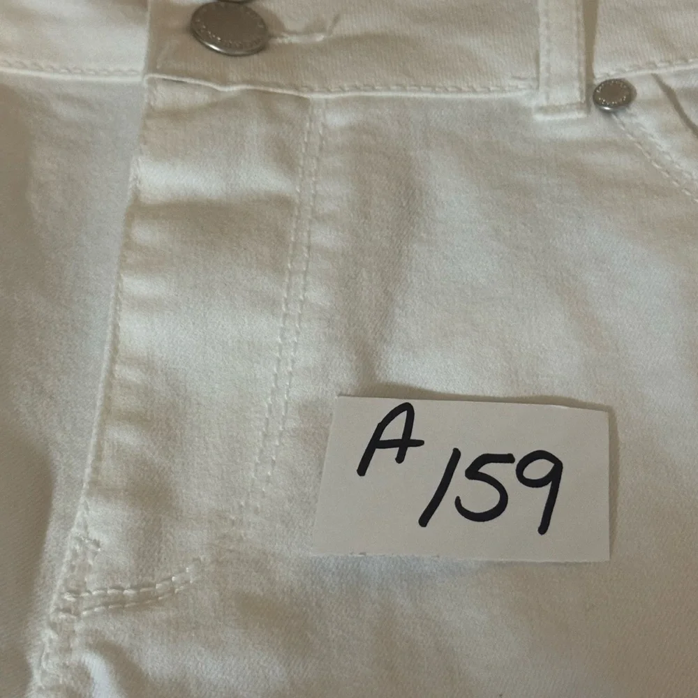 A-159 Workshop Republic Clothing NWT Pull On White Denim Shorts Size‎ 8